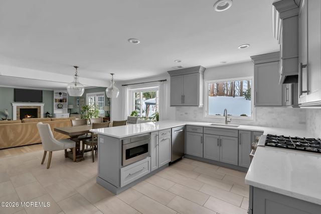 77 Bunker Hill Drive, Middletown, NJ 07748