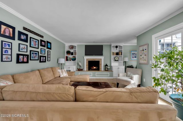 77 Bunker Hill Drive, Middletown, NJ 07748