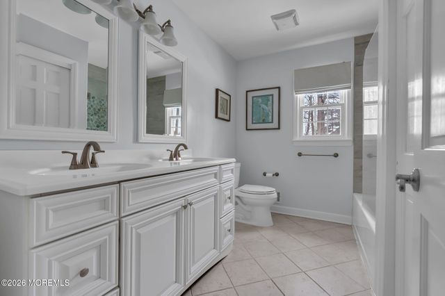 77 Bunker Hill Drive, Middletown, NJ 07748