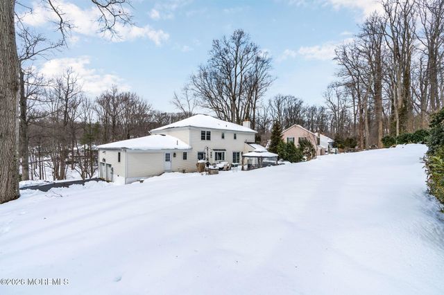 77 Bunker Hill Drive, Middletown, NJ 07748