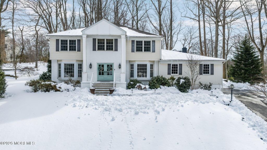 77 Bunker Hill Drive, Middletown, NJ 07748