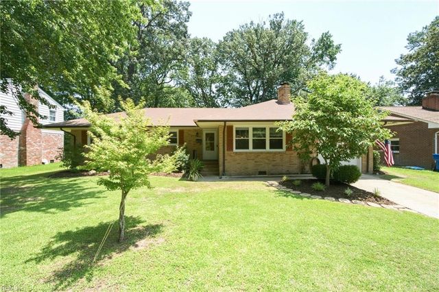 7 Indian Springs DR, Newport News, VA 23606
