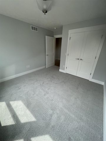 1038 Bellview Meadow Drive 70, Byron Center, MI 49315