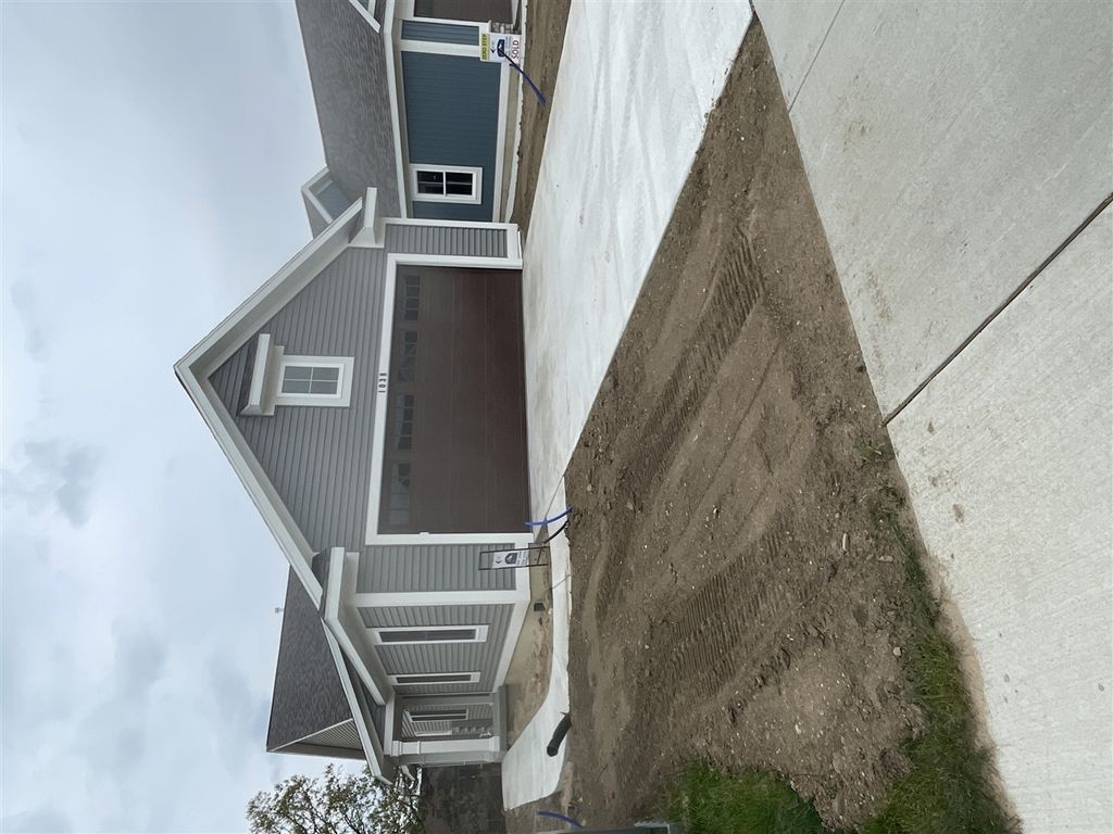 1038 Bellview Meadow Drive 70, Byron Center, MI 49315