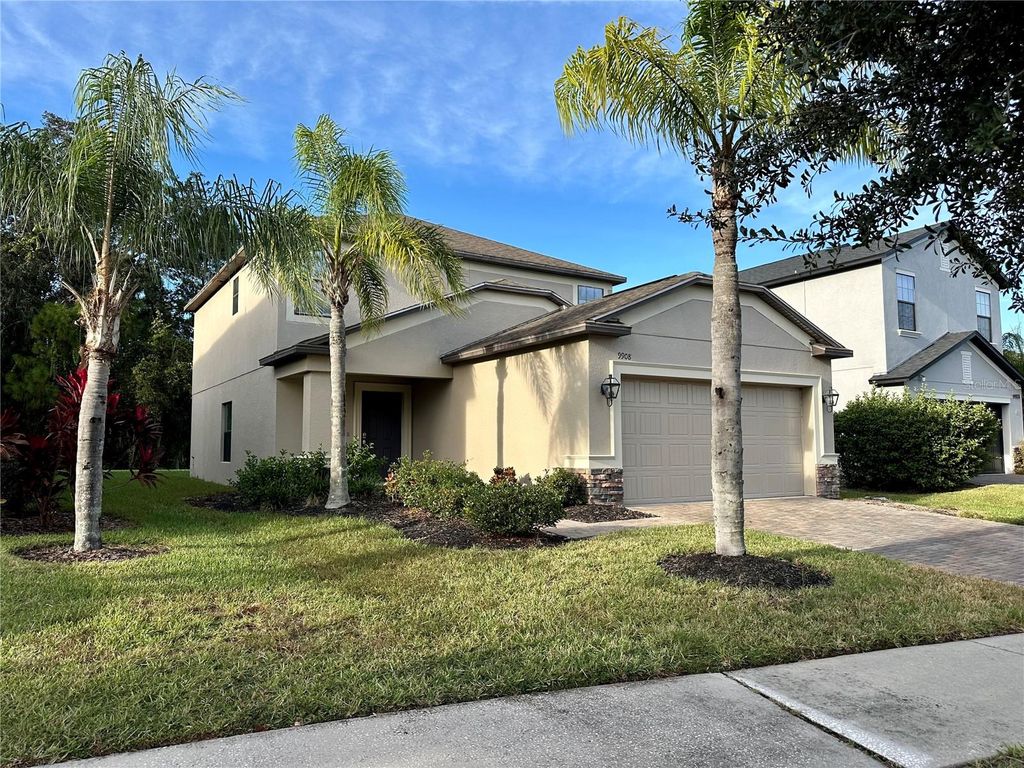 Image 2 of property listing at 9908 SPICE BUSH COURT, Tampa, FL 33647