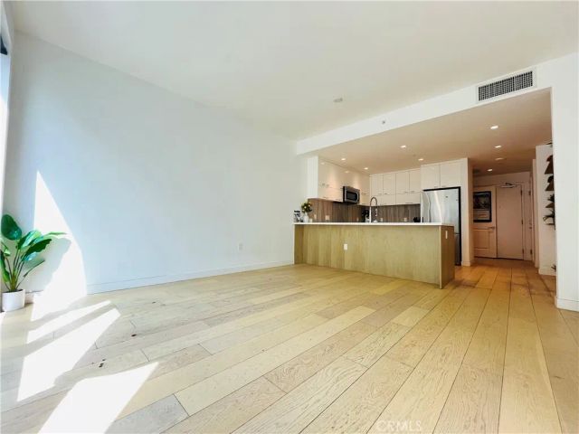 400 S Broadway 814, Los Angeles, CA 90013
