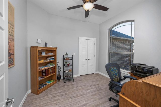 341 Mountain Ridge Pl, Lawton, OK 73507