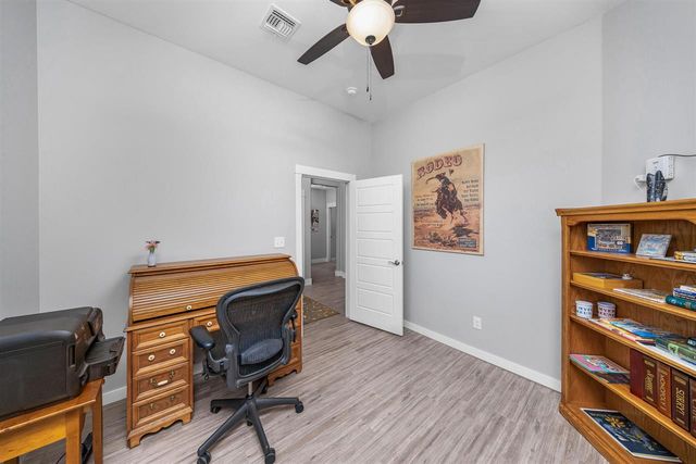 341 Mountain Ridge Pl, Lawton, OK 73507