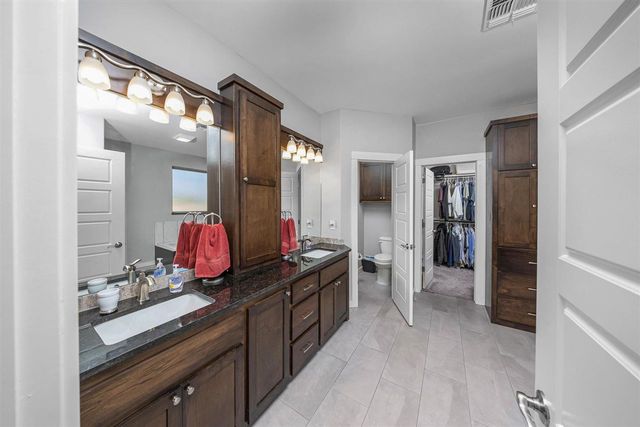 341 Mountain Ridge Pl, Lawton, OK 73507