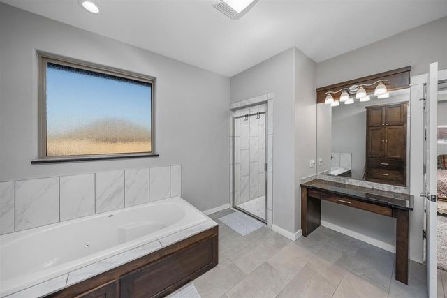 341 Mountain Ridge Pl, Lawton, OK 73507