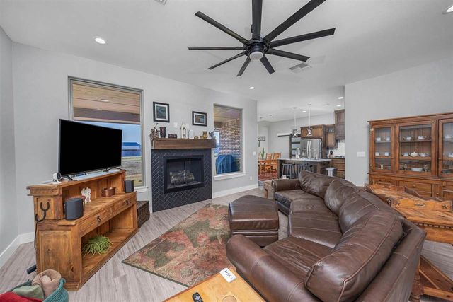 341 Mountain Ridge Pl, Lawton, OK 73507