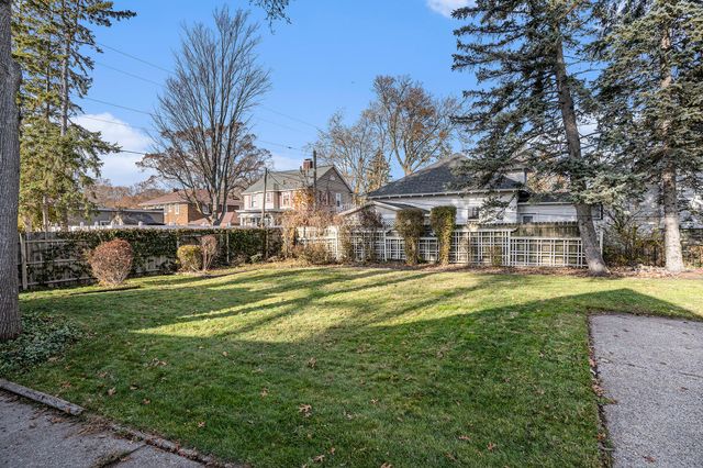 1701 Jefferson Street, Muskegon, MI 49441