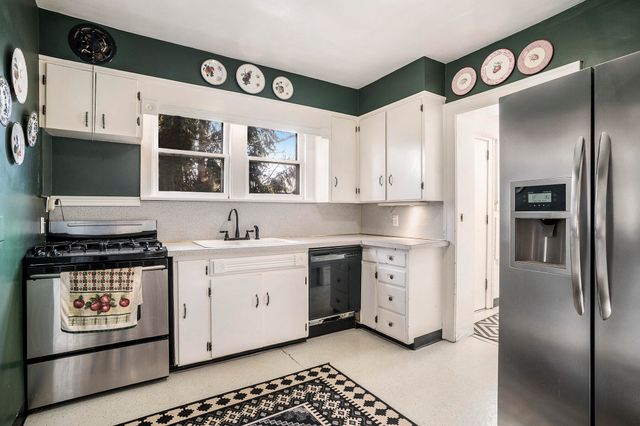 1701 Jefferson Street, Muskegon, MI 49441