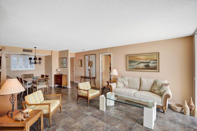 100 Ocean Trail Way 109, Jupiter, FL 33477