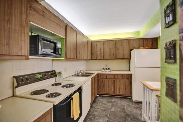 100 Ocean Trail Way 109, Jupiter, FL 33477