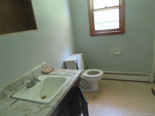 712 California Avenue, Middletown, NY 10940