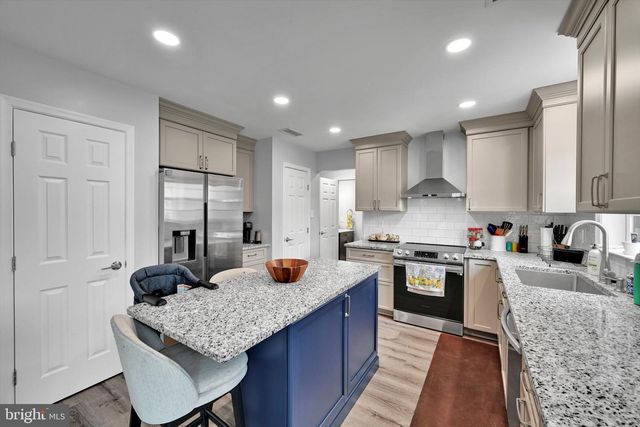 99 CONSTITUTION AVE, Reading, PA 19606