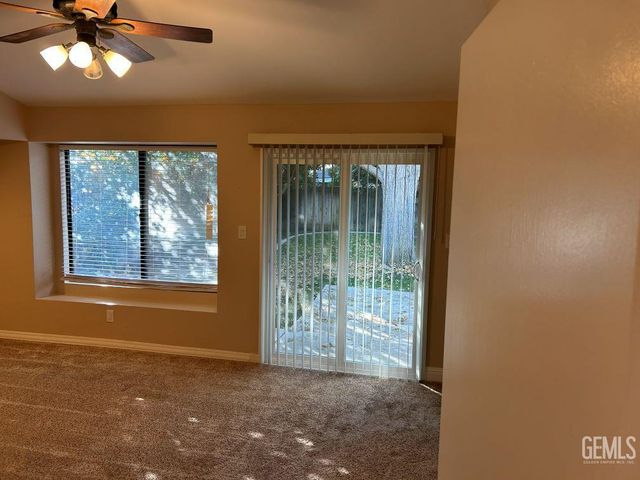 3105 Loveland Way, Bakersfield, CA 93309