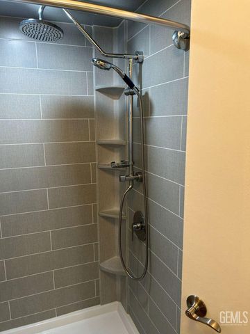 3105 Loveland Way, Bakersfield, CA 93309