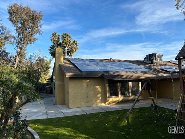 3105 Loveland Way, Bakersfield, CA 93309