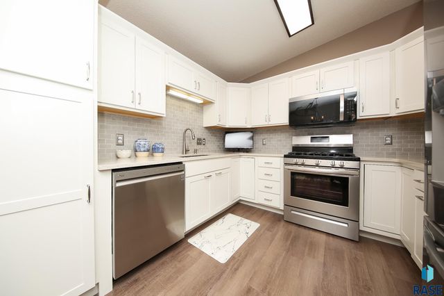 3300 W Miles Pl Place 201, Sioux Falls, SD 57108