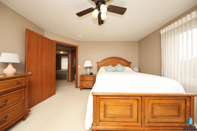 3300 W Miles Pl Place 201, Sioux Falls, SD 57108