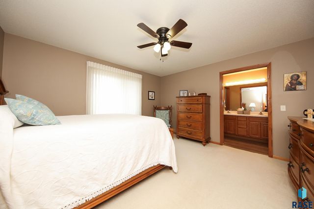 3300 W Miles Pl Place 201, Sioux Falls, SD 57108