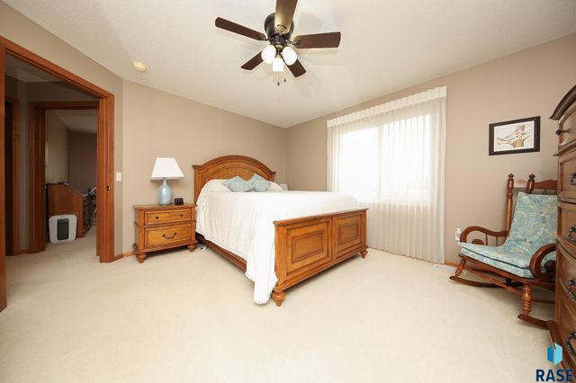 3300 W Miles Pl Place 201, Sioux Falls, SD 57108