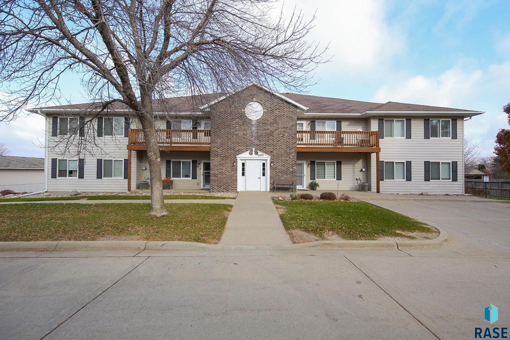 3300 W Miles Pl Place 201, Sioux Falls, SD 57108