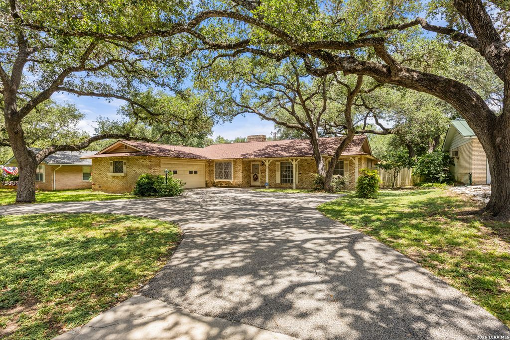 1023 MELISSA DR, San Antonio, TX 78213