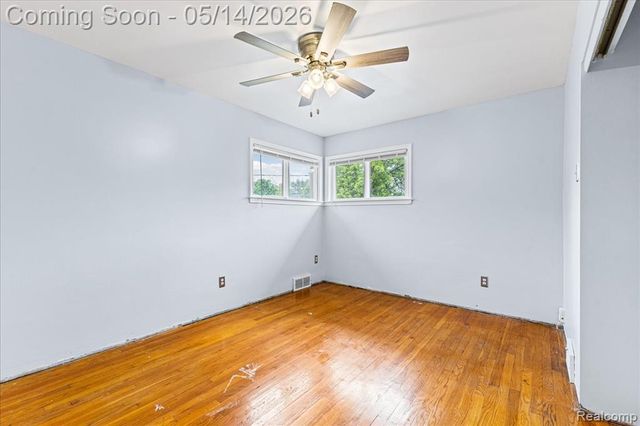 8435 Nightingale Street, Dearborn Heights, MI 48127