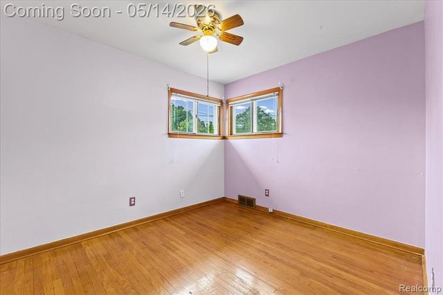 8435 Nightingale Street, Dearborn Heights, MI 48127
