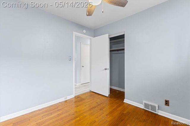 8435 Nightingale Street, Dearborn Heights, MI 48127
