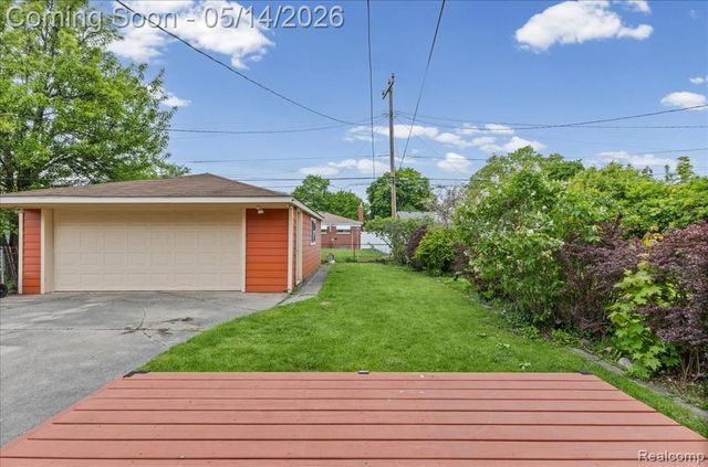 8435 Nightingale Street, Dearborn Heights, MI 48127