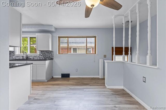 8435 Nightingale Street, Dearborn Heights, MI 48127