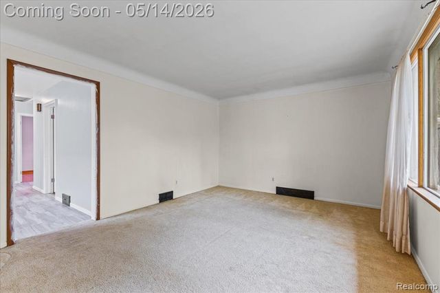 8435 Nightingale Street, Dearborn Heights, MI 48127