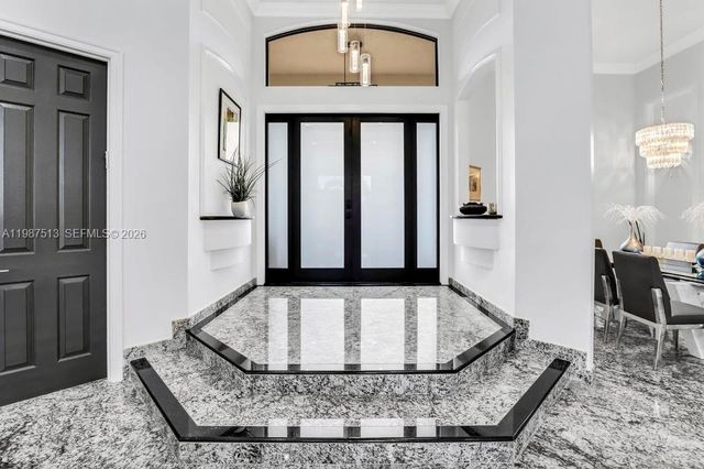 15127 SW 40th St, Davie, FL 33331