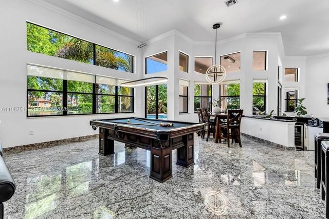 15127 SW 40th St, Davie, FL 33331