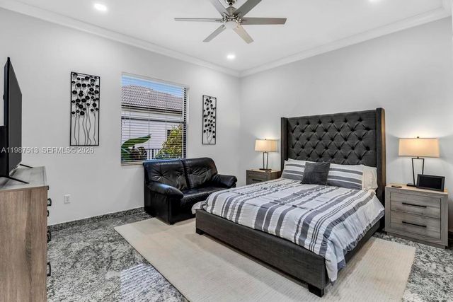 15127 SW 40th St, Davie, FL 33331