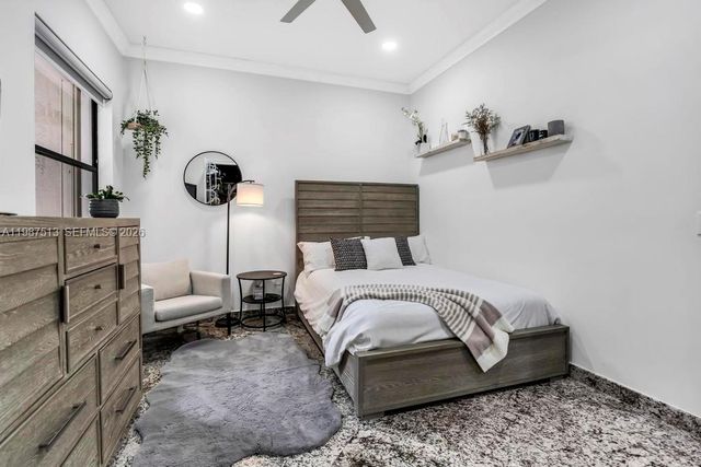 15127 SW 40th St, Davie, FL 33331