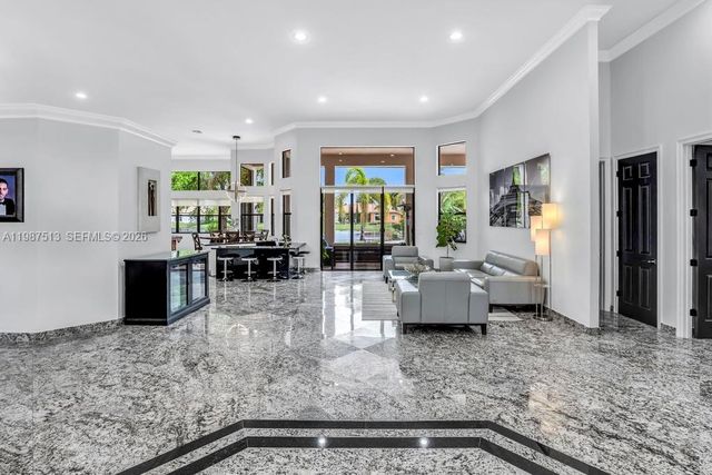 15127 SW 40th St, Davie, FL 33331