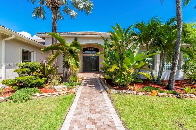 15127 SW 40th St, Davie, FL 33331