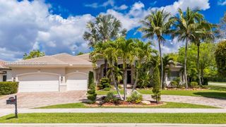 15127 SW 40th St, Davie, FL 33331