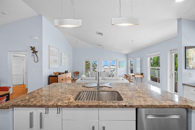 1790 NE MANGO Terrace, Jensen Beach, FL 34957