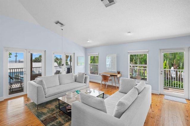 1790 NE MANGO Terrace, Jensen Beach, FL 34957