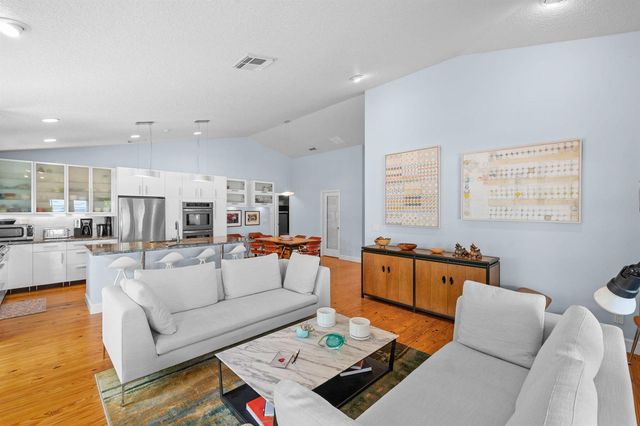 1790 NE MANGO Terrace, Jensen Beach, FL 34957