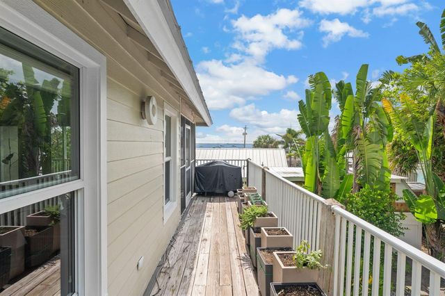 1790 NE MANGO Terrace, Jensen Beach, FL 34957