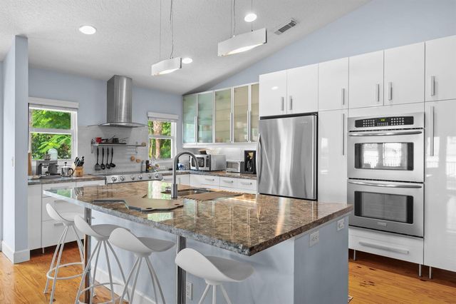 1790 NE MANGO Terrace, Jensen Beach, FL 34957