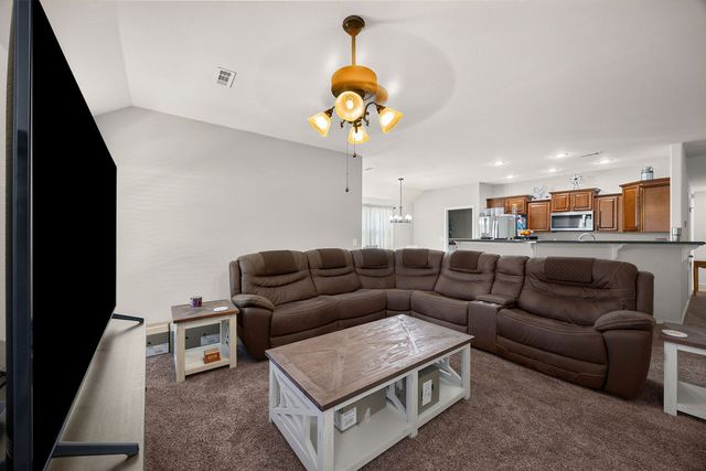 2550 Iron Avenue, Farmington, AR 72730