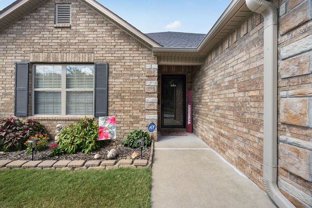 2550 Iron Avenue, Farmington, AR 72730